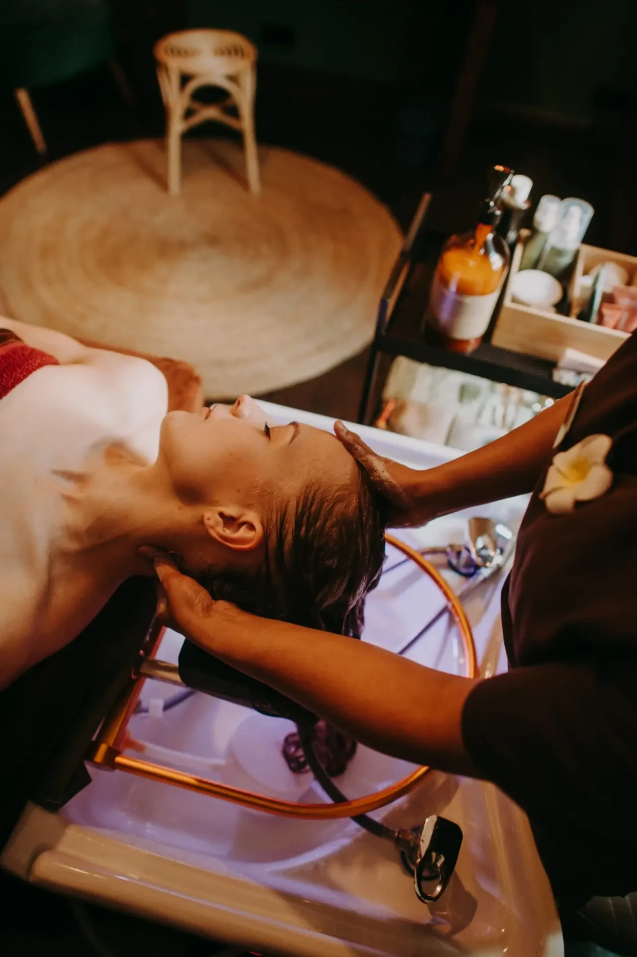 Masaż i pielęgnacja włosów